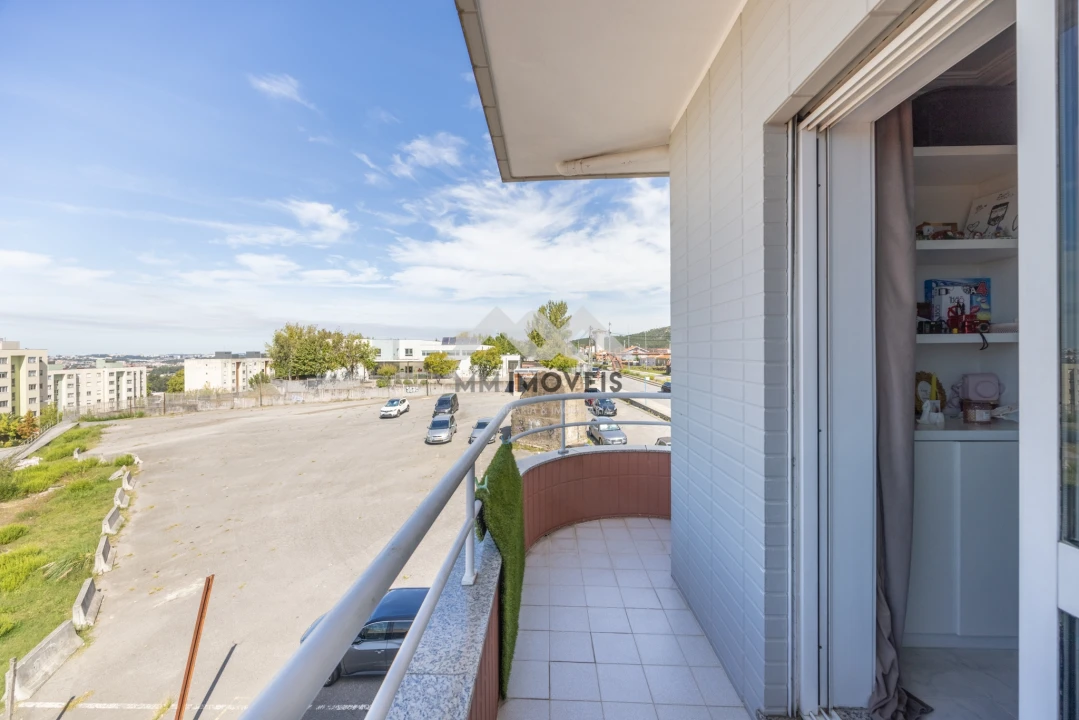 Apartamento T2 para Venda em Fânzeres e São Pedro da Cova Foto 30