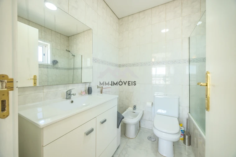 Apartamento T2 para Venda em Fânzeres e São Pedro da Cova Foto 9