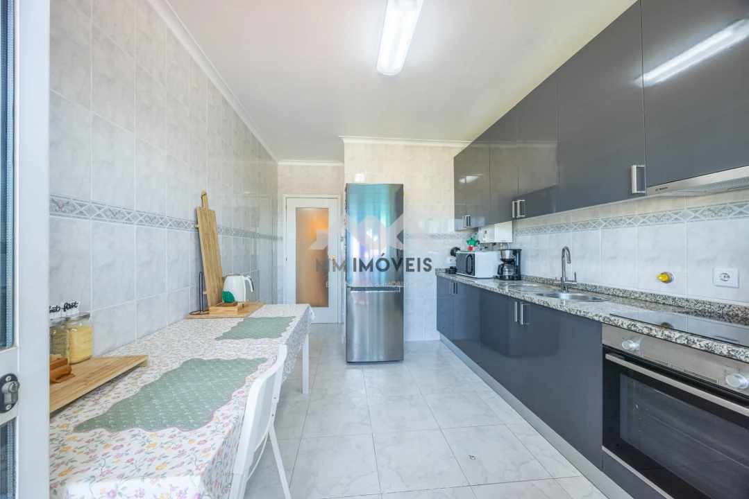 Apartamento T2 para Venda em Fânzeres e São Pedro da Cova Foto 12