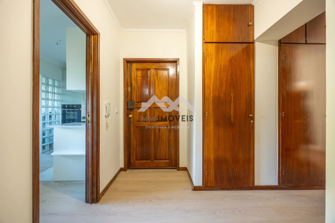 Apartamento T3 para Venda em Aldoar, Foz do Douro e Nevogilde Foto 3