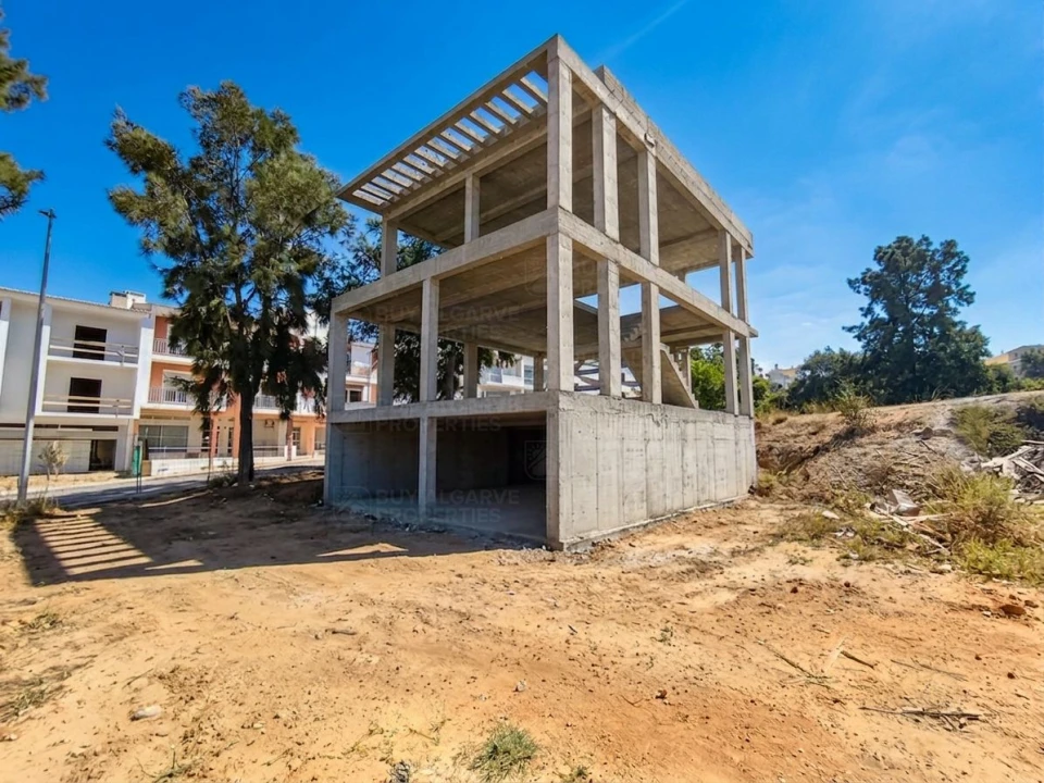 Moradia T3 para Venda em Estômbar e Parchal Foto 2