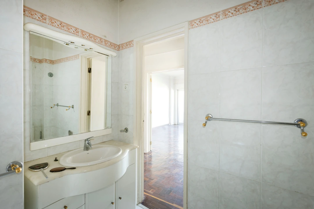 Apartamento T2 para Venda em Avenidas Novas Foto 16