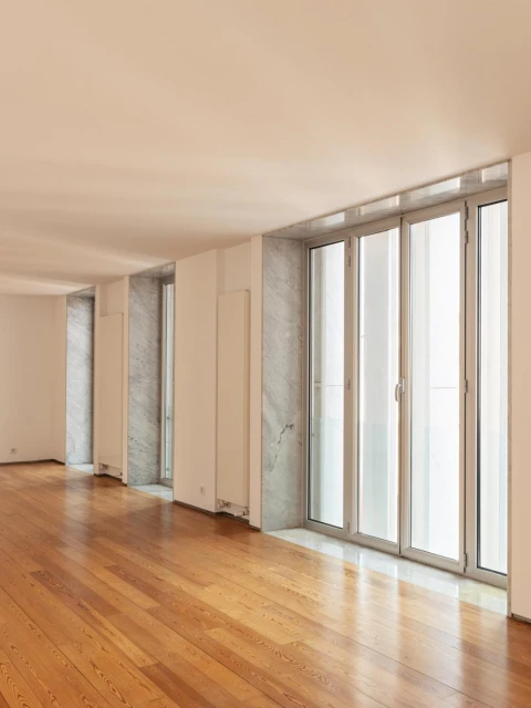 Apartamento T5 para Arrendamento em Avenidas Novas