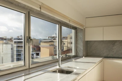 Apartamento T5 para Arrendamento em Avenidas Novas