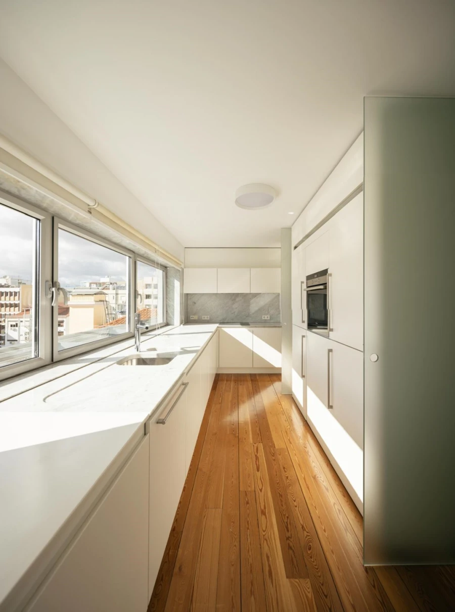 Apartamento T5 para Arrendamento em Avenidas Novas Foto 4