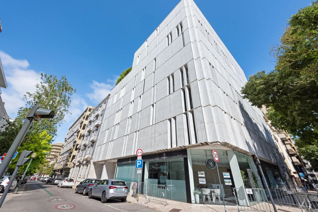 Apartamento T5 para Arrendamento em Avenidas Novas Foto 5