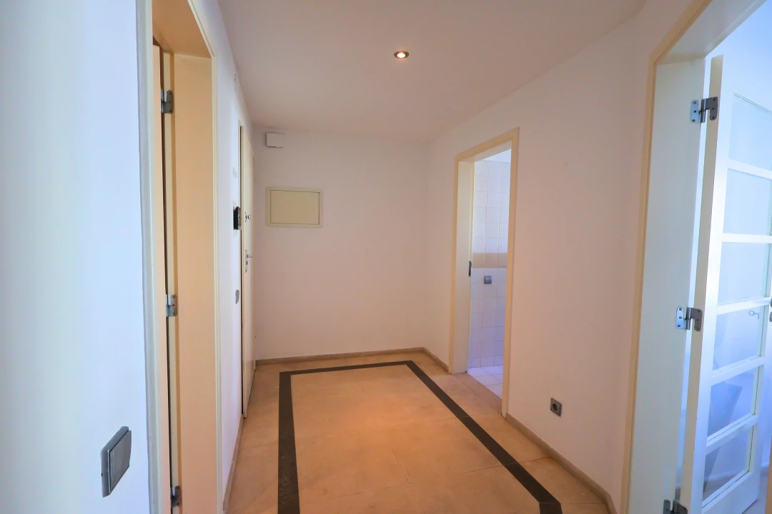 Apartamento T1 para Arrendamento em Alvalade Foto 9
