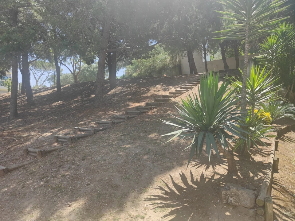 Apartamento T1 para Arrendamento em Alvalade Foto 13