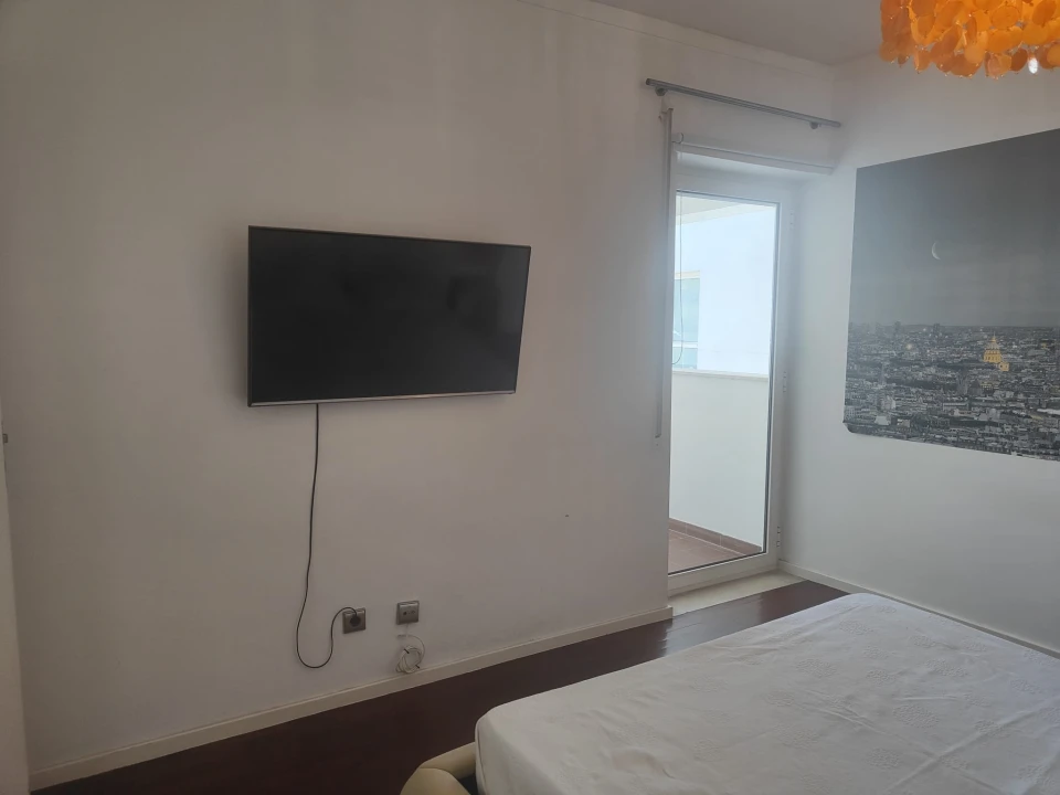 Apartamento T1 para Arrendamento em Alvalade Foto 8