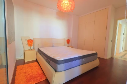 Apartamento T1 para Arrendamento em Alvalade