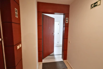 Apartamento T1 para Arrendamento em Alvalade