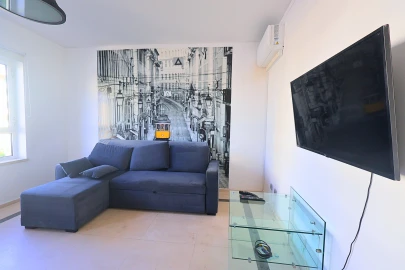 Apartamento T1 para Arrendamento em Alvalade