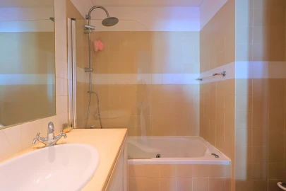 Apartamento T1 para Arrendamento em Alvalade