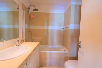 Apartamento T1 para Arrendamento em Alvalade