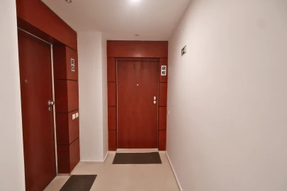 Apartamento T1 para Arrendamento em Alvalade