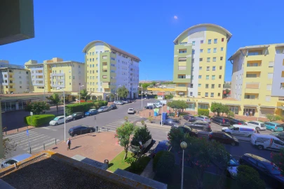 Apartamento T1 para Arrendamento em Alvalade