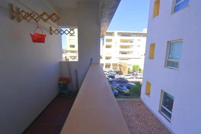 Apartamento T1 para Arrendamento em Alvalade