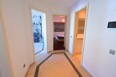 Apartamento T1 para Arrendamento em Alvalade
