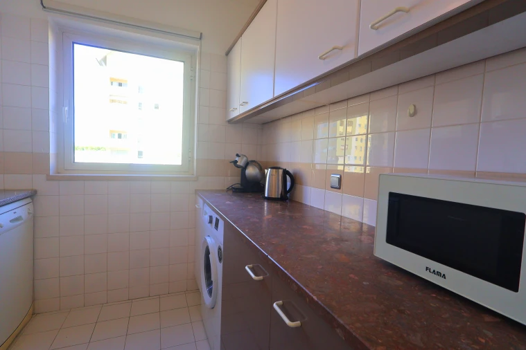 Apartamento T1 para Arrendamento em Alvalade Foto 20