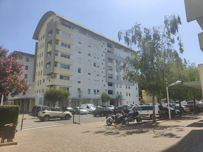 Apartamento T1 para Arrendamento em Alvalade Foto 20
