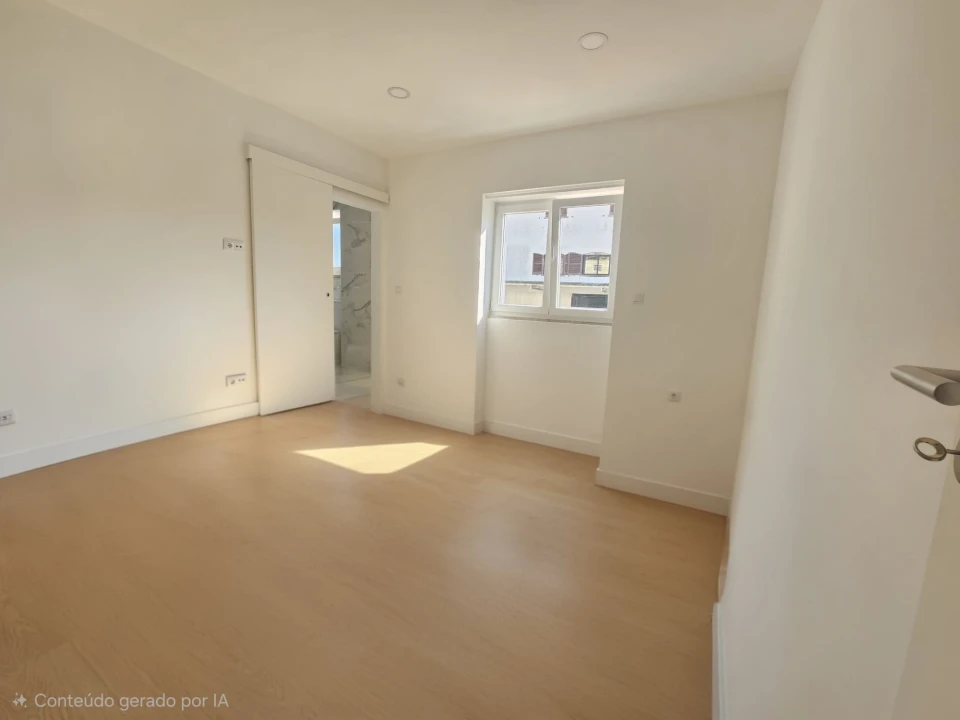 Apartamento T3 para Venda em Venda do Pinheiro e Santo Estêvão das Galés Foto 18