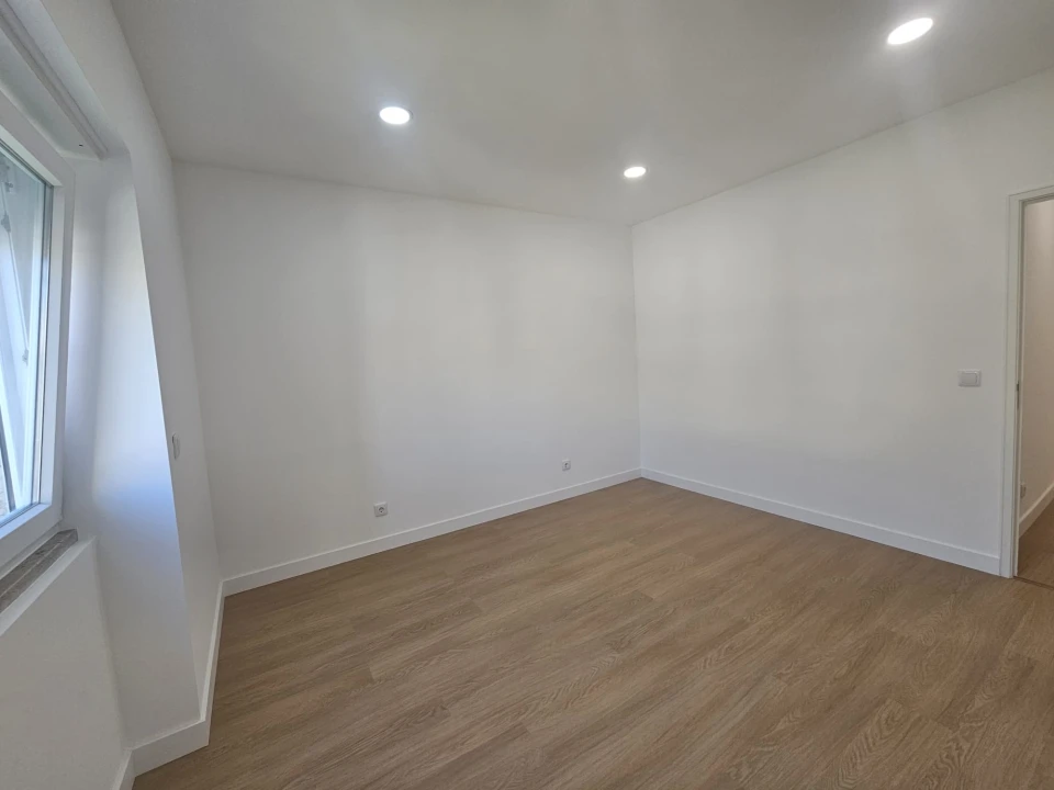 Apartamento T3 para Venda em Venda do Pinheiro e Santo Estêvão das Galés Foto 10