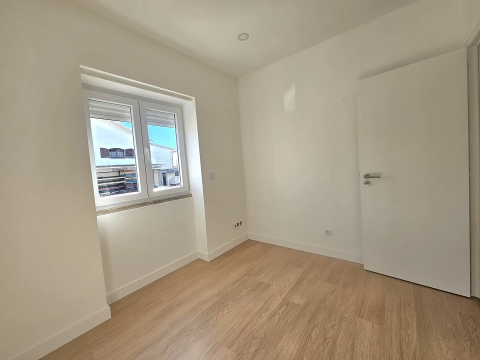 Apartamento T3 para Venda em Venda do Pinheiro e Santo Estêvão das Galés Foto 11