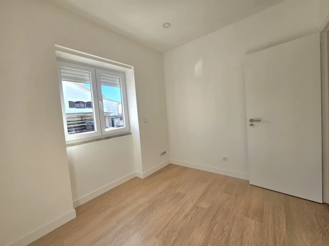 Apartamento T3 para Venda em Venda do Pinheiro e Santo Estêvão das Galés Foto 11