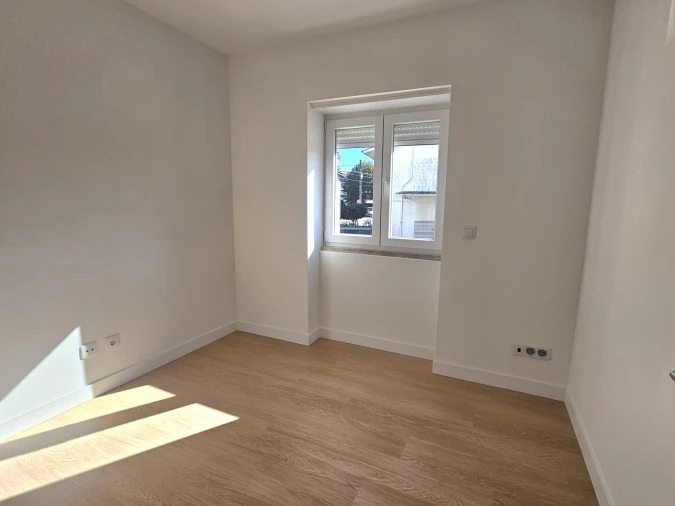Apartamento T3 para Venda em Venda do Pinheiro e Santo Estêvão das Galés Foto 14