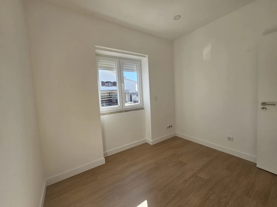 Apartamento T3 para Venda em Venda do Pinheiro e Santo Estêvão das Galés Foto 15
