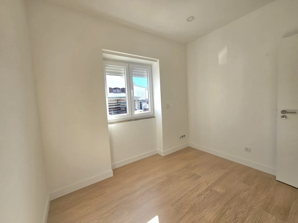 Apartamento T3 para Venda em Venda do Pinheiro e Santo Estêvão das Galés Foto 12