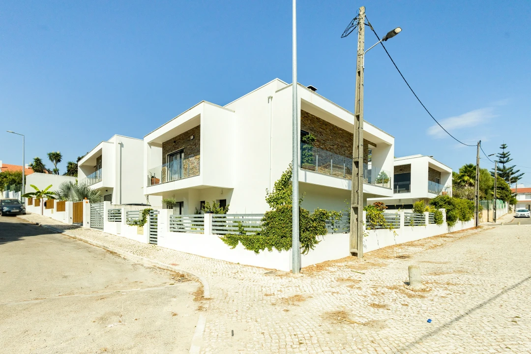Moradia T4 para Venda em Almada, Cova da Piedade, Pragal e Cacilhas Foto 33