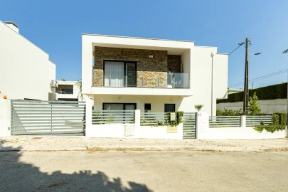 Moradia T4 para Venda em Almada, Cova da Piedade, Pragal e Cacilhas