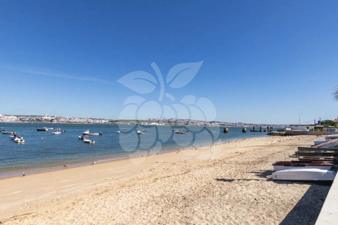 Moradia T3 para Venda em Caparica e Trafaria Foto 46