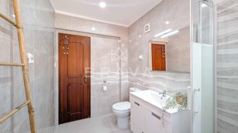 Apartamento T2 para Venda em Albufeira e Olhos de Água