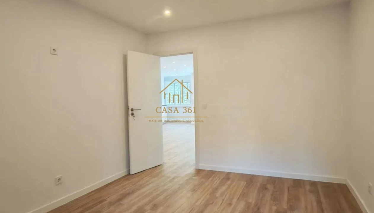 Apartamento T2 para Venda em Encosta do Sol Foto 6