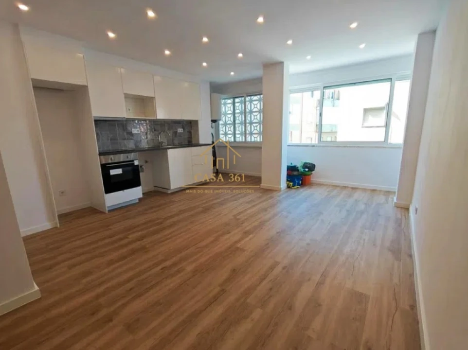 Apartamento T2 para Venda em Encosta do Sol Foto 2