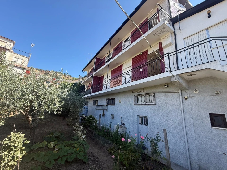 Apartamento T3 para Venda em Vila Flor e Nabo Foto 4