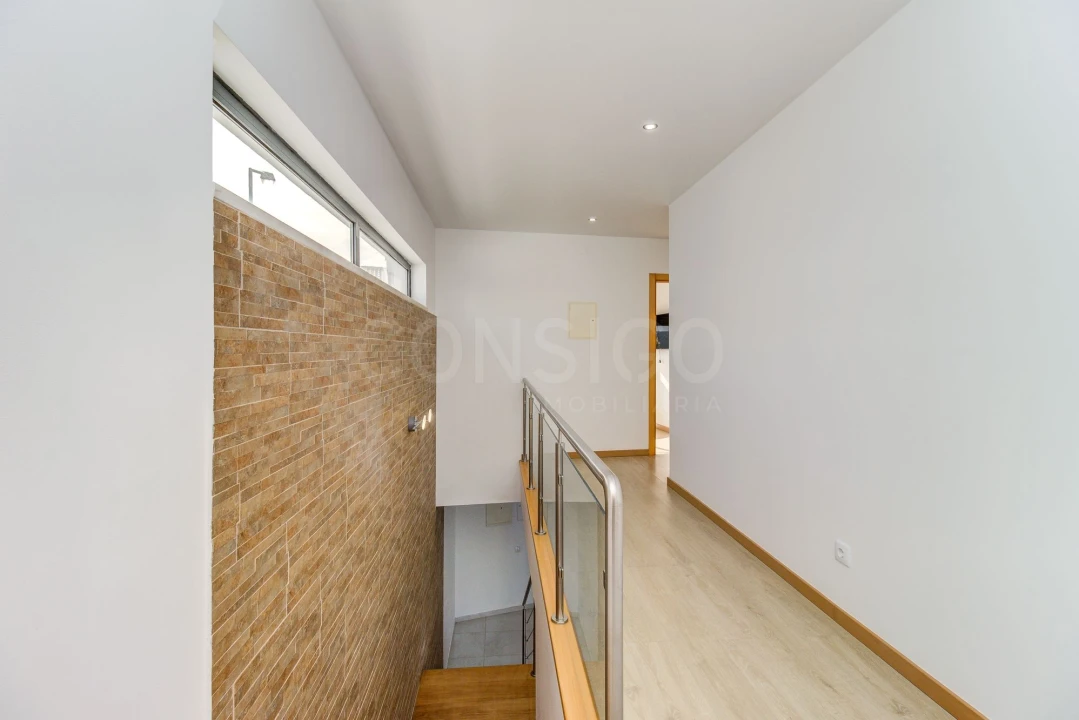 Moradia T4 para Venda em São Domingos de Rana Foto 28