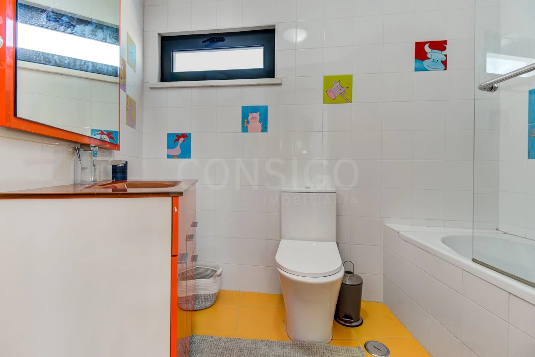 Moradia T4 para Venda em São Domingos de Rana Foto 39