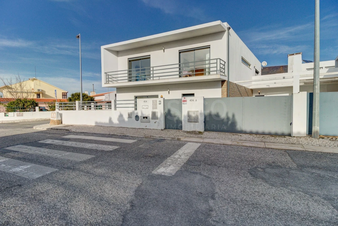 Moradia T4 para Venda em São Domingos de Rana Foto 1