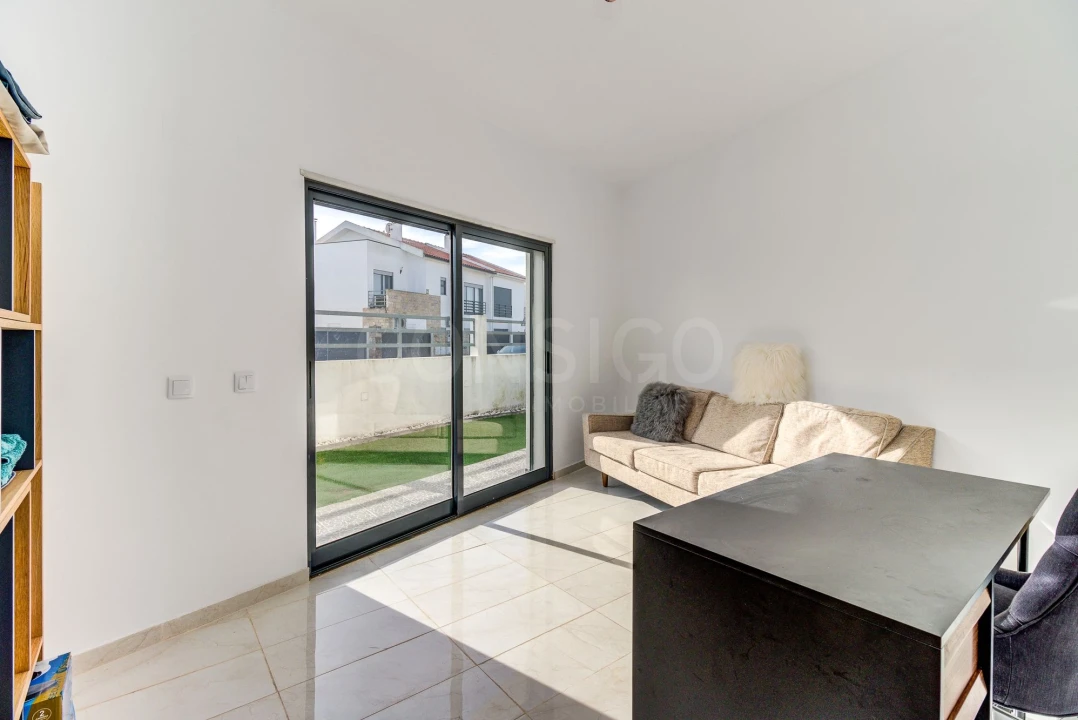 Moradia T4 para Venda em São Domingos de Rana Foto 26