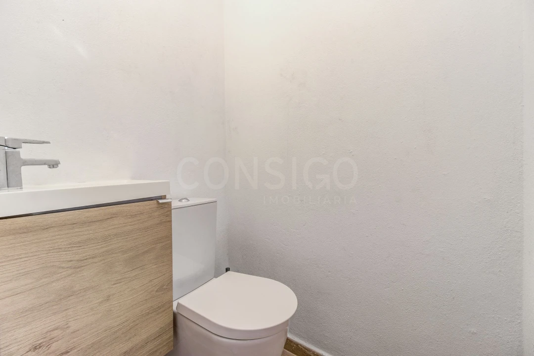 Moradia T4 para Venda em São Domingos de Rana Foto 15