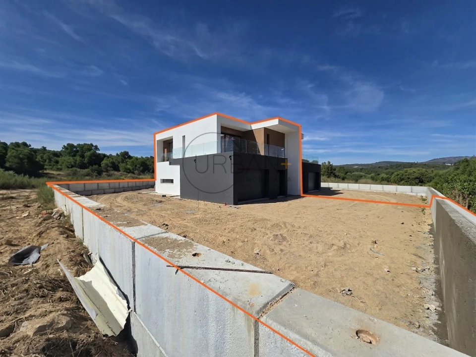 Moradia T3 para Venda em São João de Lourosa Foto 2