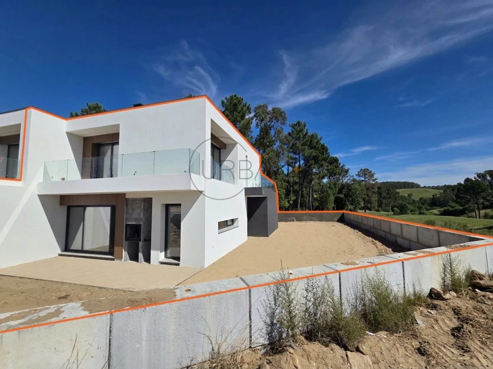 Moradia T3 para Venda em São João de Lourosa Foto 4