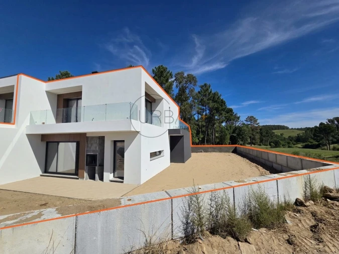 Moradia T3 para Venda em São João de Lourosa Foto 4