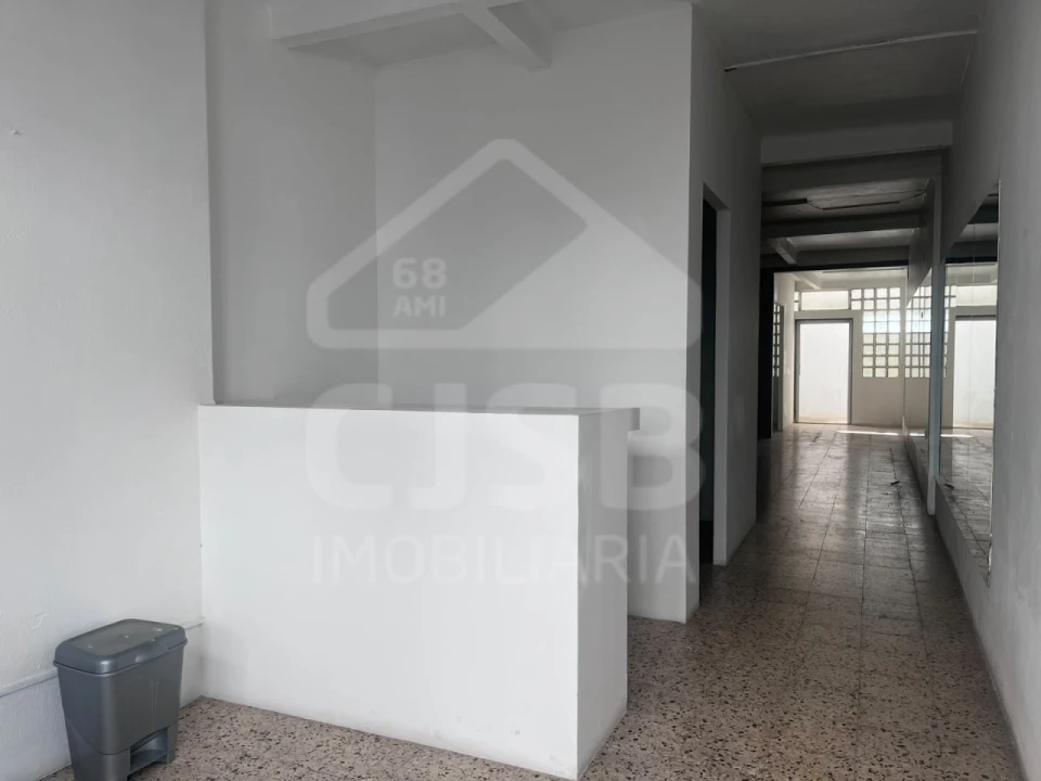 Loja para Arrendamento em Benavente Foto 2