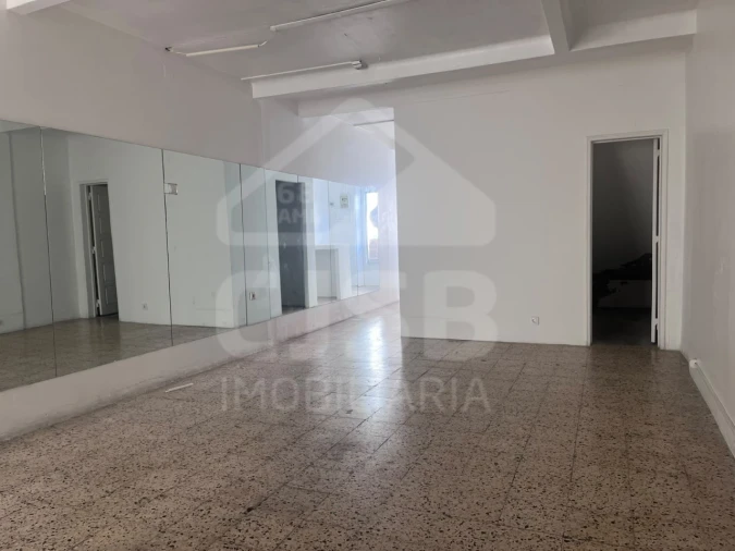 Loja para Arrendamento em Benavente Foto 8