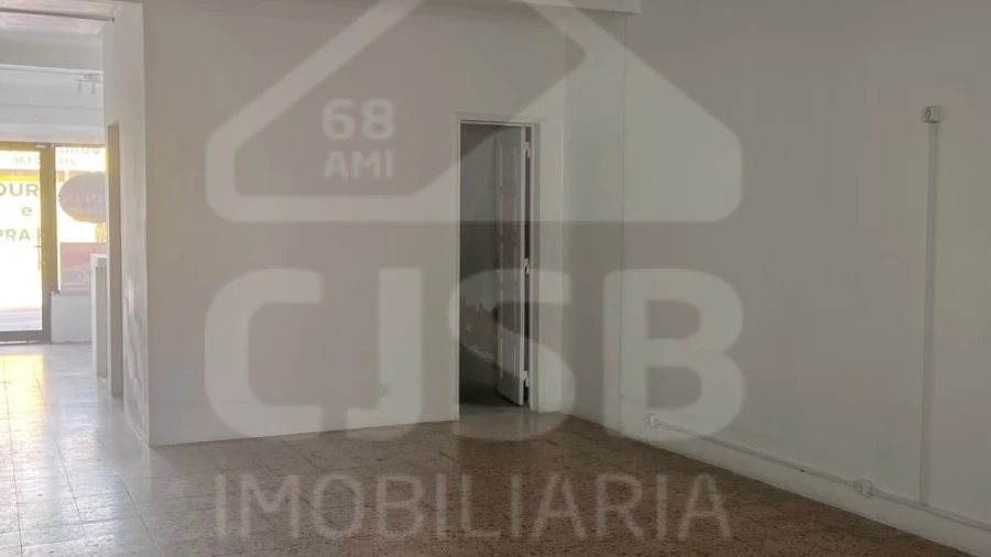 Loja para Arrendamento em Benavente
