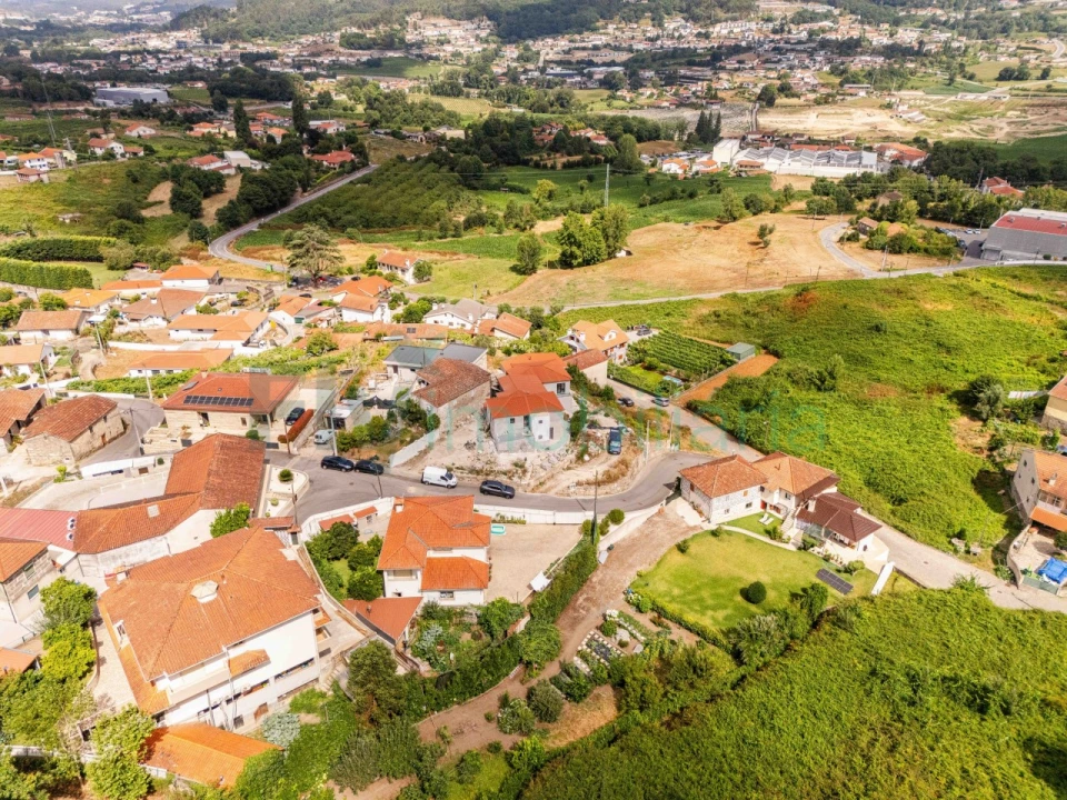 Moradia T2 para Venda em Regilde Foto 24